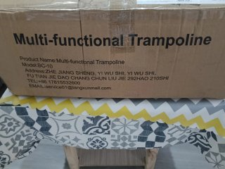 Cama elástica infantil con columpio y aros