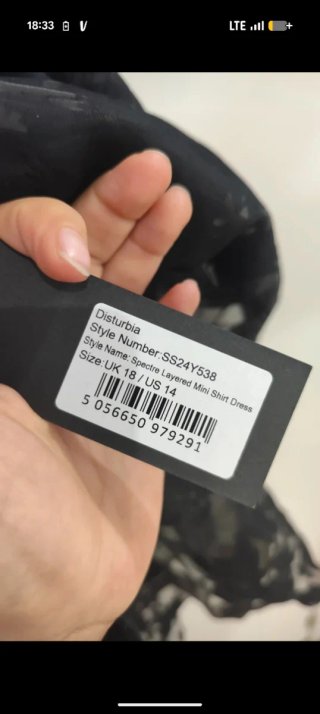 Vestido Disturbia negro con corte cintura