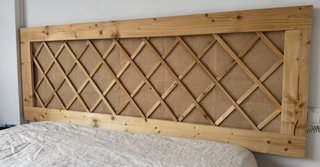 Cabecero de madera y ratan