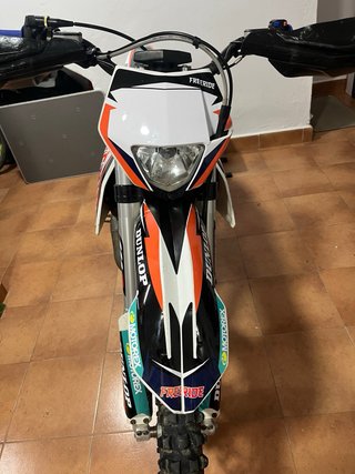 KTM Freerider 250 2 tiempos. Año 2014.