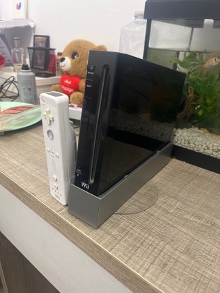 Consola Nintendo Wii Negra + Mando Blanco