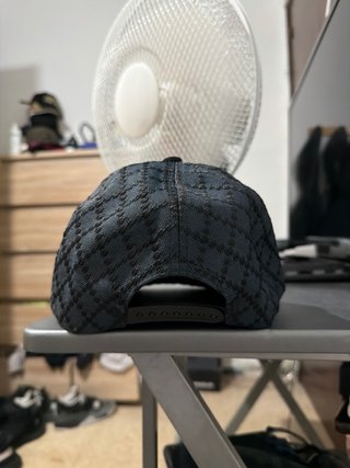 Gorra UFC Negra y Gris