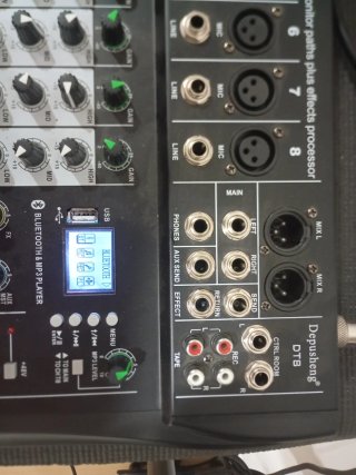 Mesa de mezclas Behringer USB