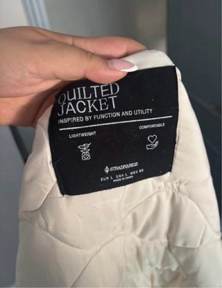 Chaqueta Stradivarius oversize beige