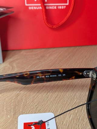 Ray-Ban RB2140902 Occhiali da sole tartarugati