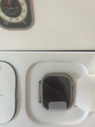 Apple Watch Ultra 1 49mm con vari cinturini
