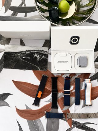 Apple Watch Ultra 1 49mm con vari cinturini