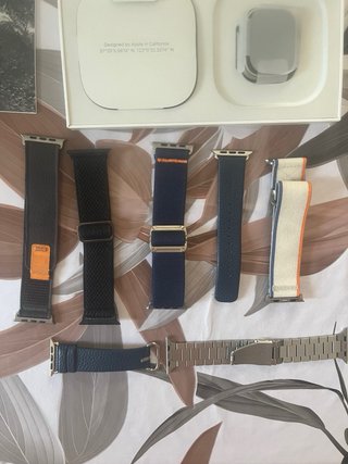 Apple Watch Ultra 1 49mm con vari cinturini