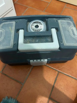 Canna da pesca a fondo con mulinello e valigetta