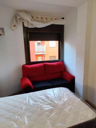 Alquiler Habitación sólo para (chica) -450€..