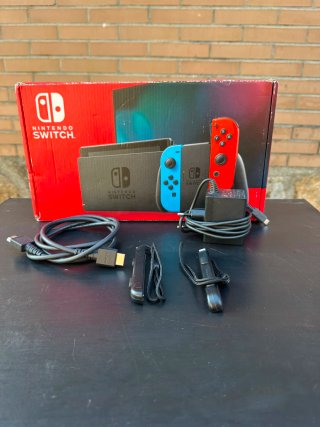 Nintendo Switch Azul y Rojo