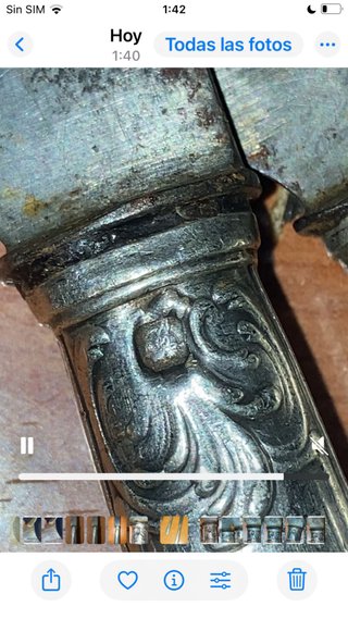 Lotti di 7 coltelli da tavola antichi in argento Meneses stile L