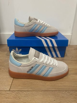 Adidas Spezial Beige y Azul