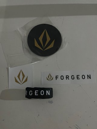 Teclado Gaming Forgeon Clutch 60% RGB