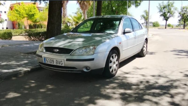 Ford Mondeo 2001 - foto 1