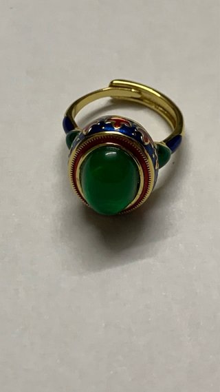 Anillo ajustable con piedra natural verde