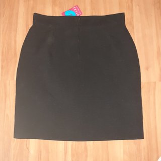 Falda Orsay talla 42, nueva con etiquetas