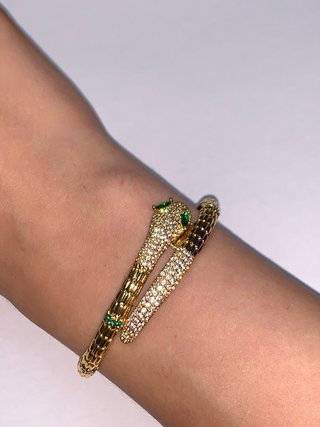 Pulsera Serpiente Dorada con Circonitas Verdes
