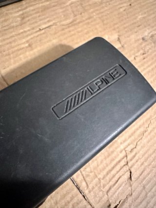 Alpine 9880 R -- USB- MP3/WMA/AAC