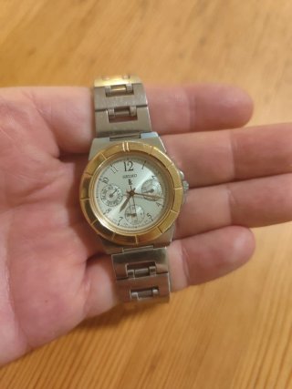 Reloj Seiko lukia
