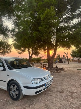 Volkswagen Golf 2000