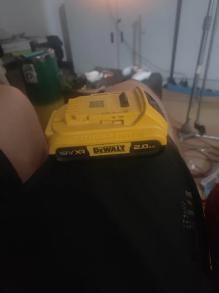 Batería Dewalt 18V 2Ah DCB183 NUEVA