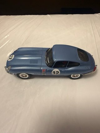 Scalextric Jaguar E-Type Azul