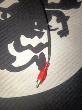 Altavoces Philips Negros y Rojos