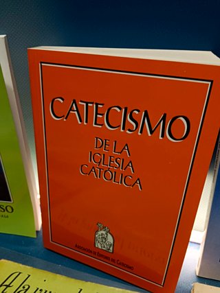 12 libros,  eclesiásticos, religiosos, diferentes editoriales