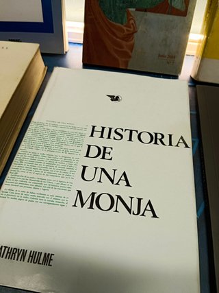 12 libros,  eclesiásticos, religiosos, diferentes editoriales