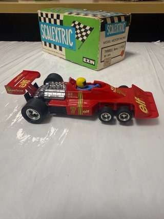 Scalextric Tyrrell P34 6 Ruedas Elf, Rojo Oscuro.