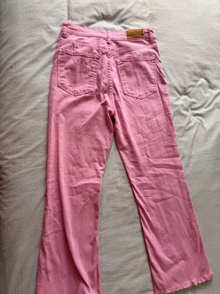 Pantalón rosa Stradivarius