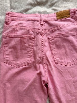 Pantalón rosa Stradivarius