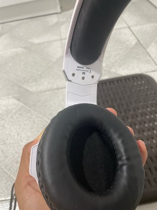 Cascos Gaming OZEINO con LED y Micrófono