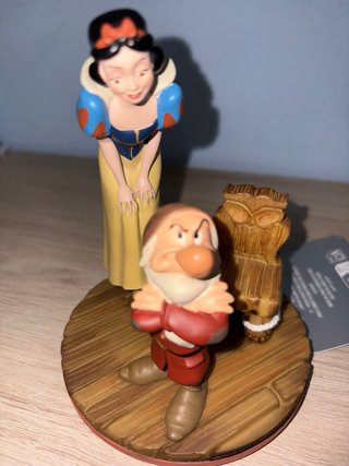 Figura Blancanieves y Gruñón
