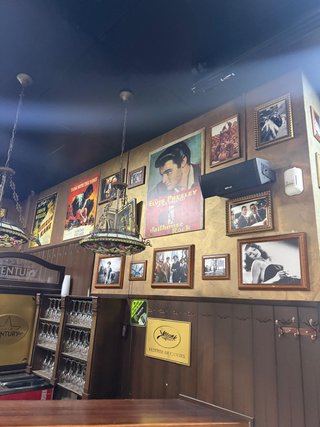 Cuadros y Antigüedades