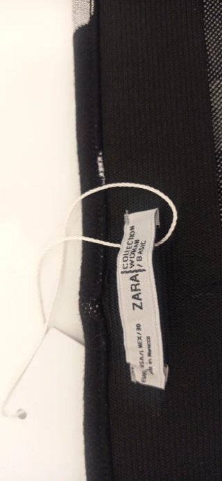 Falda Zara lunares con licra