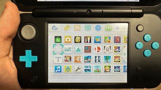 New Nintendo 2DS XL + Caja y accesorios