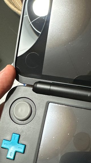 Nuovo Nintendo 2DS XL + Scatola e accessori