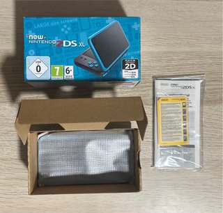 Nuovo Nintendo 2DS XL + Scatola e accessori