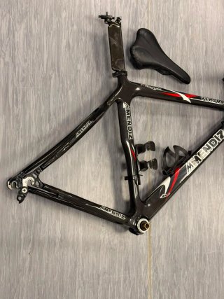 Cuadro Mendiz versus Carbono size 51 s/m