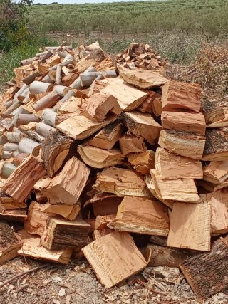 Leña de olivo para barbacoa y chimenea