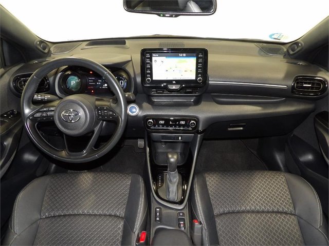 TOYOTA Yaris 1.5 120H Style Plus