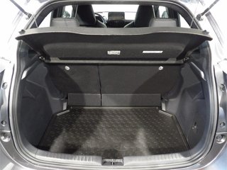 TOYOTA Yaris 1.5 120H Style Plus