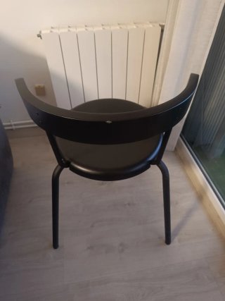 4 Sillas IKEA YNGVAR Negras apilables