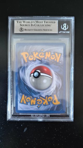 Flareon Holo SK H7 Skyridge BGS 8.5 NM-MT+