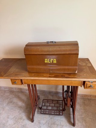 Máquina de coser Alfa S.A. Eibar España