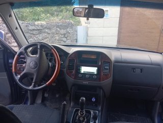 Mitsubishi Montero 2004