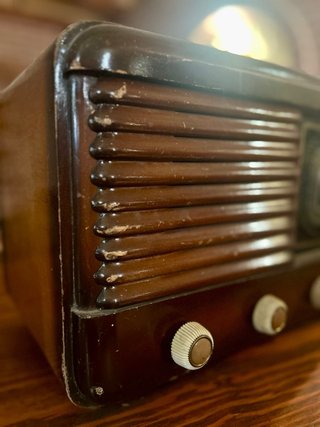 Radio antigua válvulas años 40/50