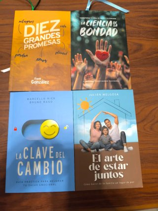 Lote de cuatro libros. Espiritualidad.